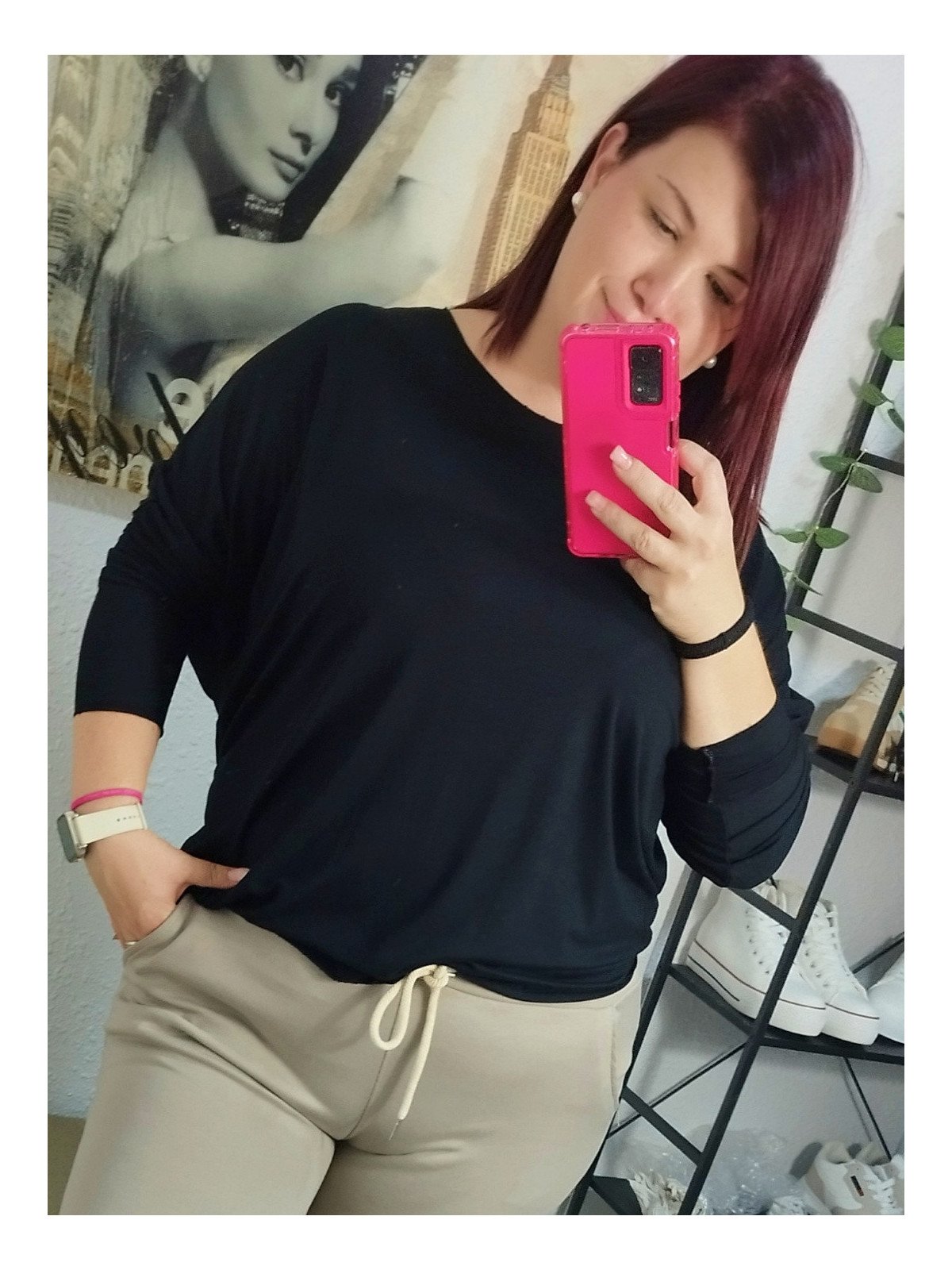 Blusa Lisa Negra de Manga Larga