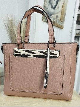 Bolso cuadrado color maquillaje