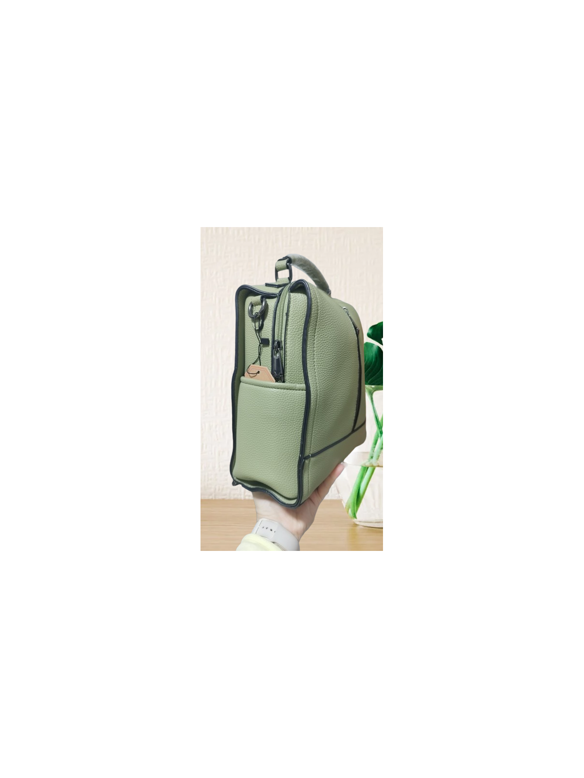 Mochila cuadrada verde