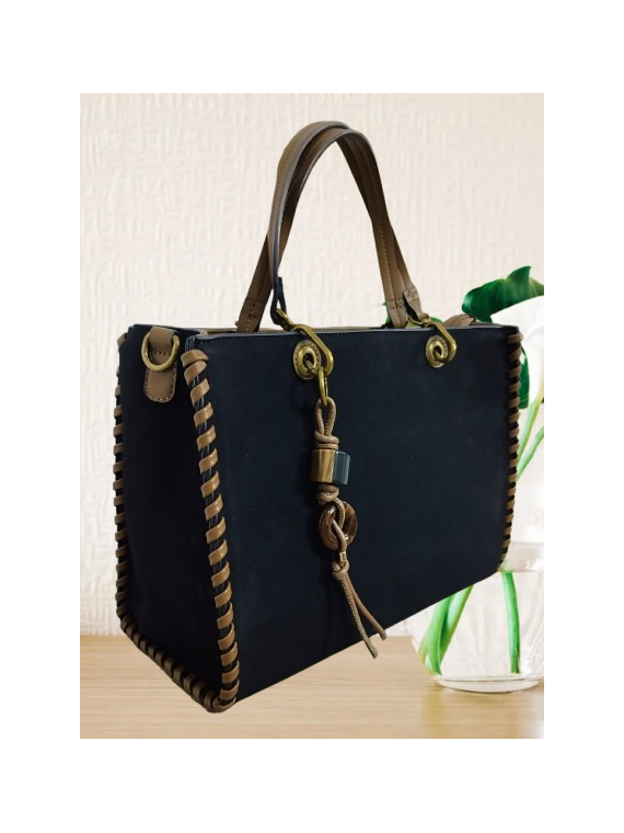 Bolso negro cuadrado