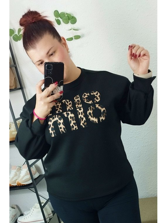 Sudadera Negra con Letras Animal Print