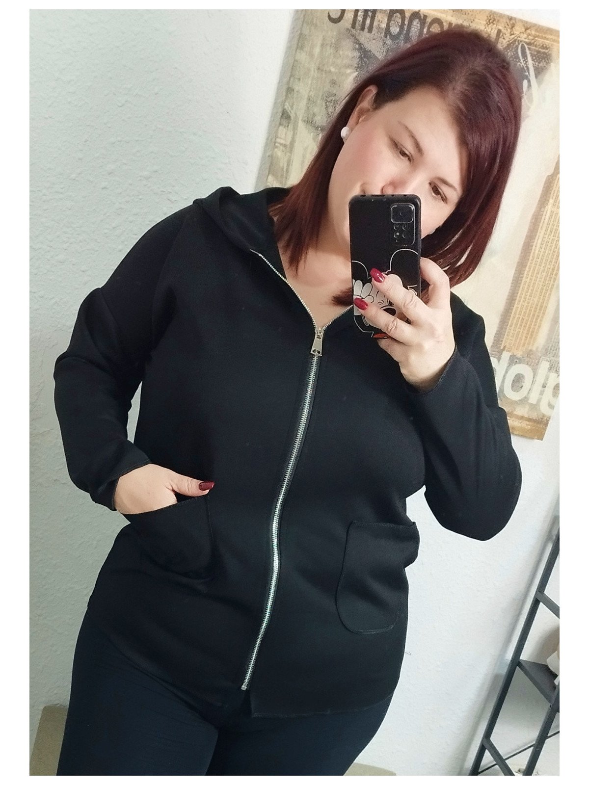 Sudadera con cremallera negra