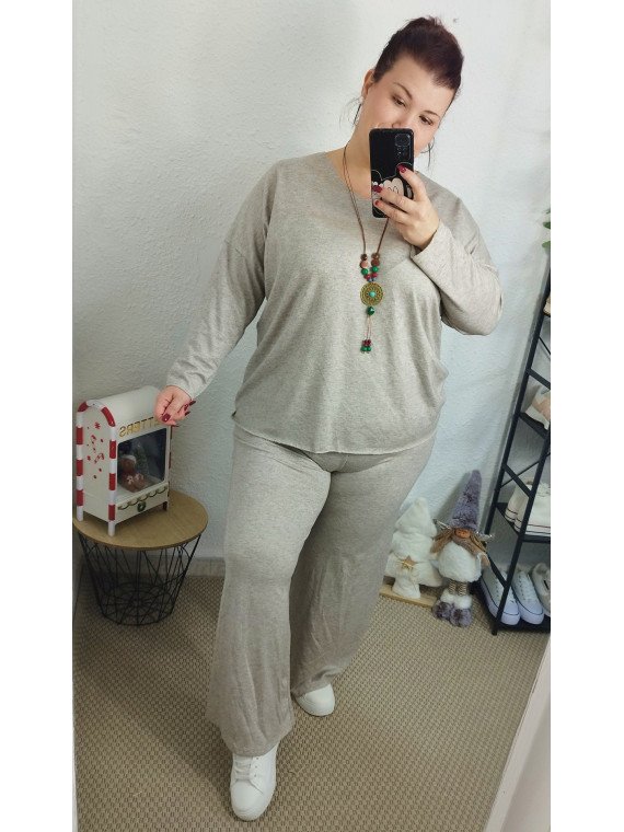 Conjunto de punto suave en color beige