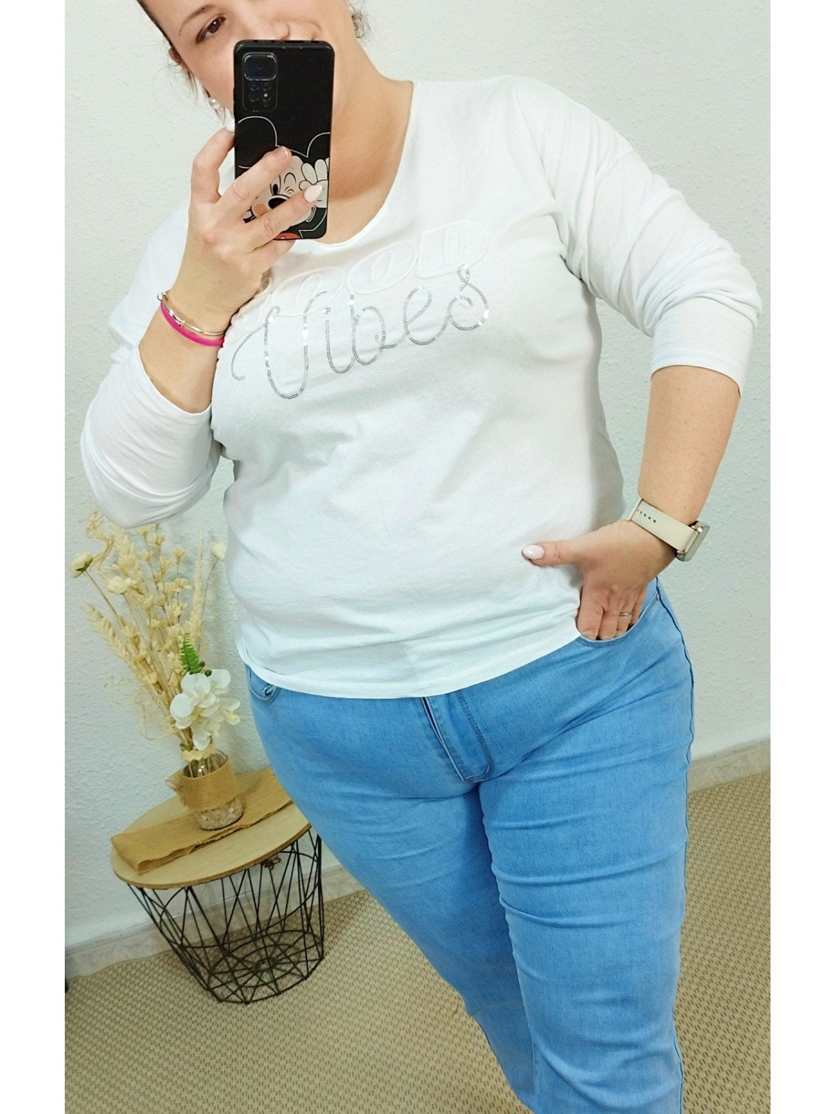 Camiseta blanca manga larga "Good Vibes"