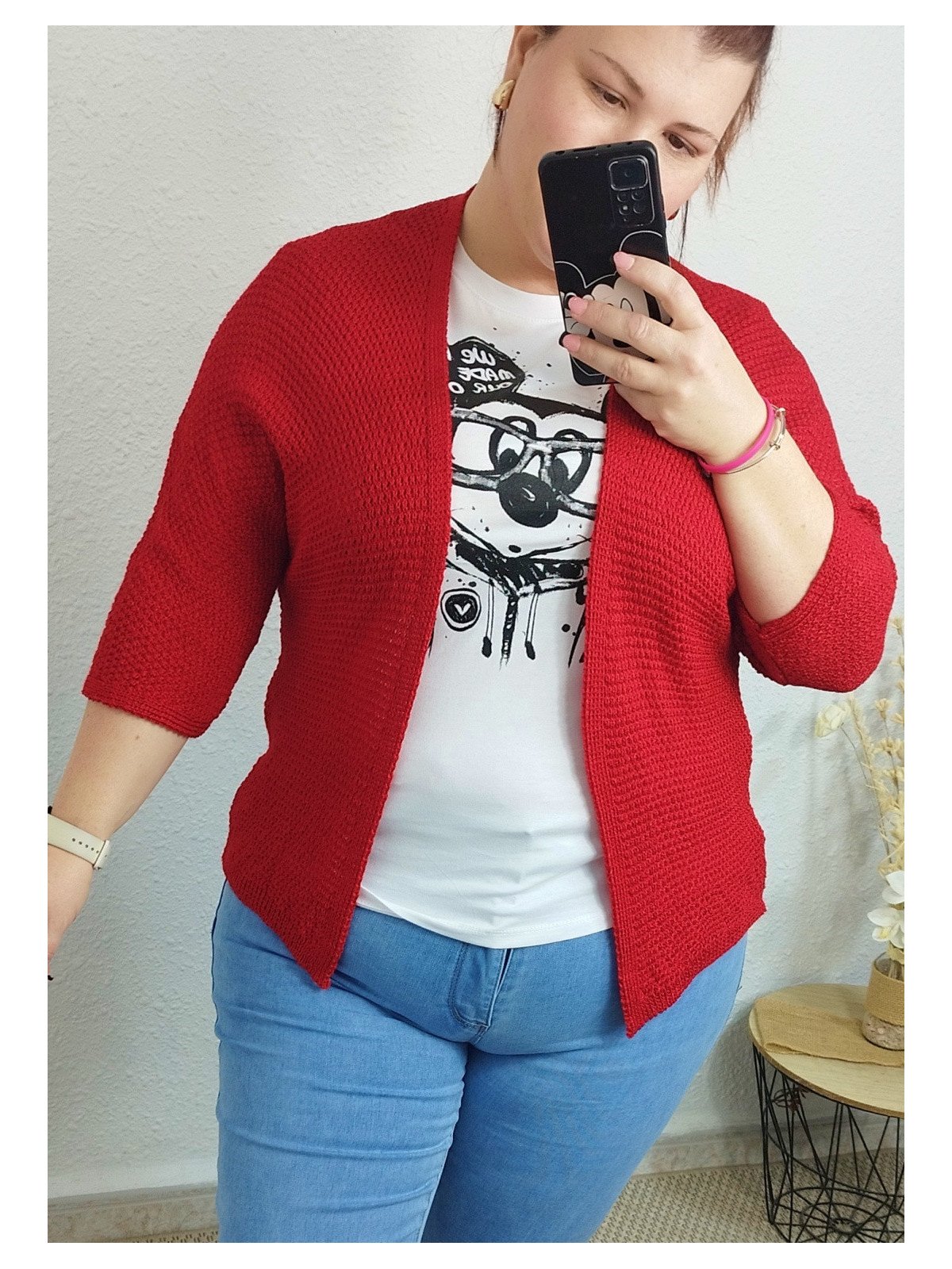 Rebeca de punto roja