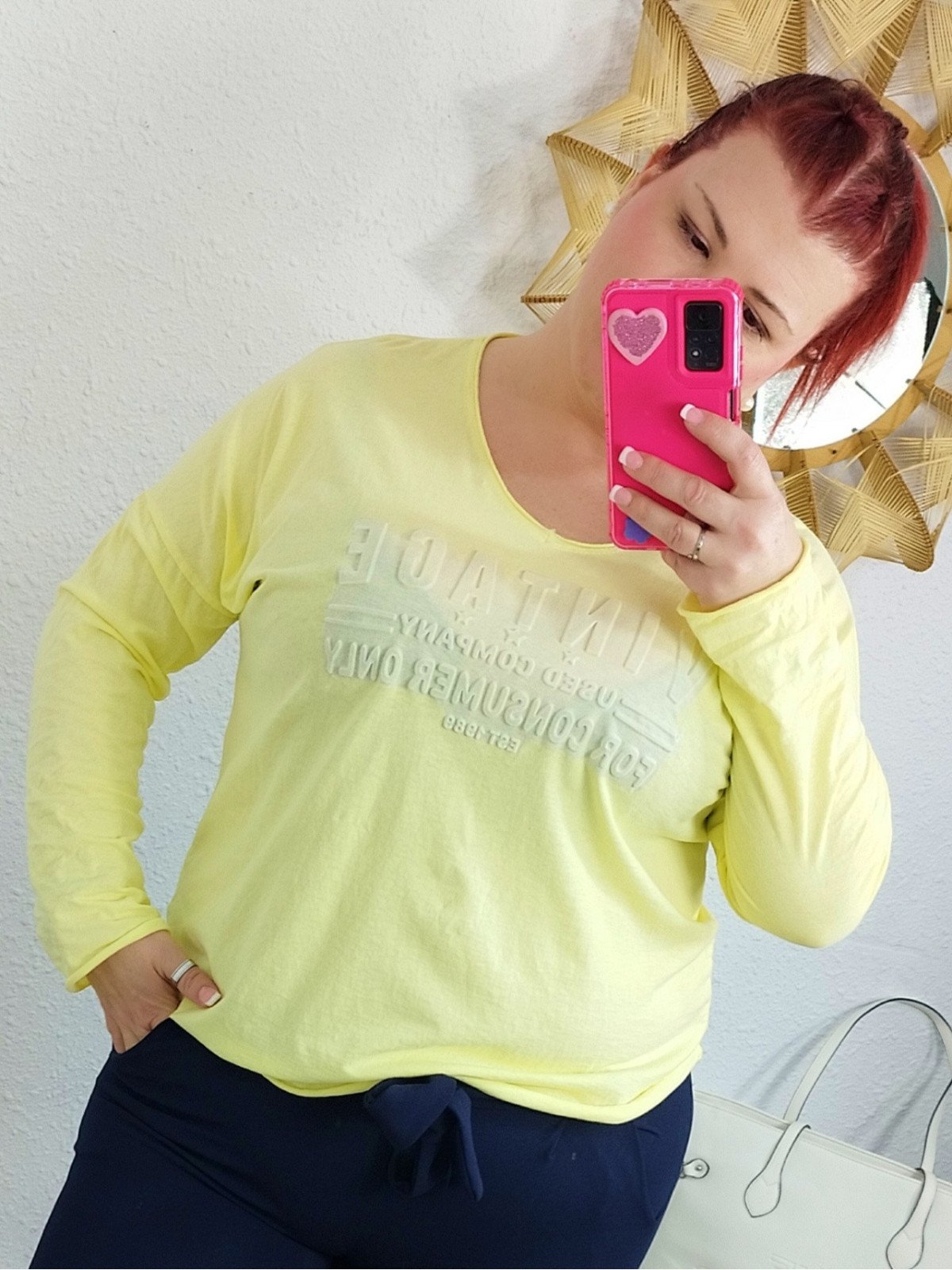 Camiseta amarilla vintage