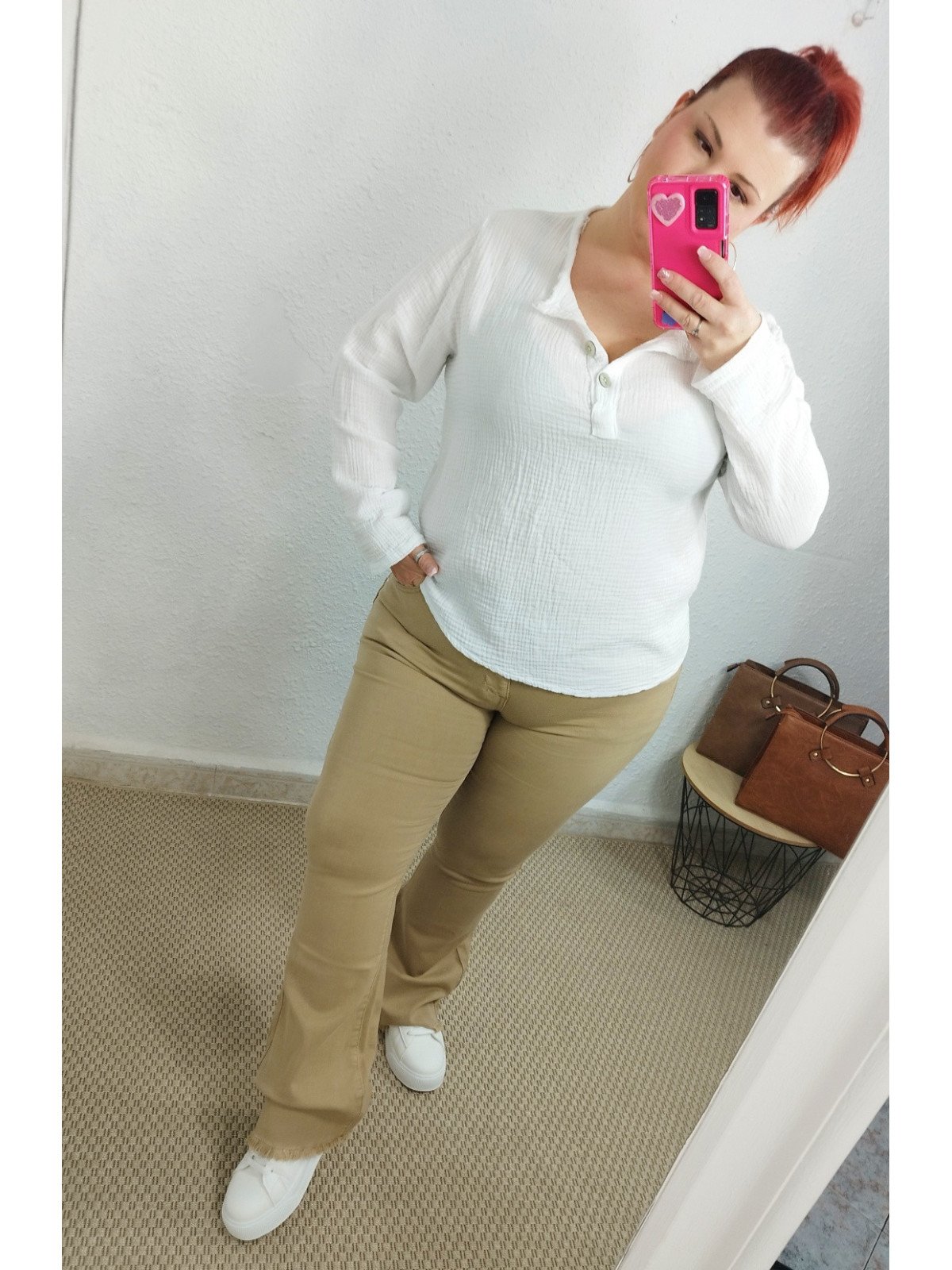Pantalón vaquero elástico camel