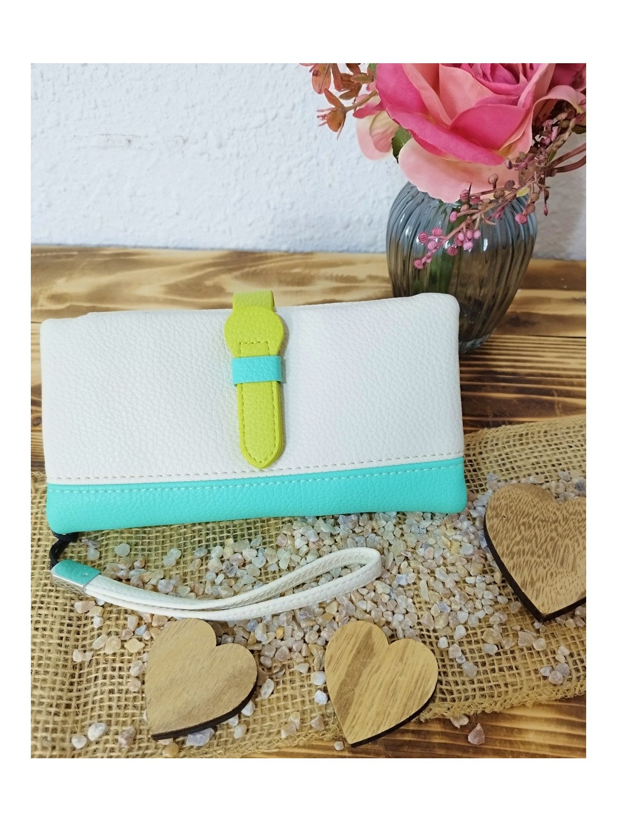 Cartera Verde y Beige con Cierre de Botón