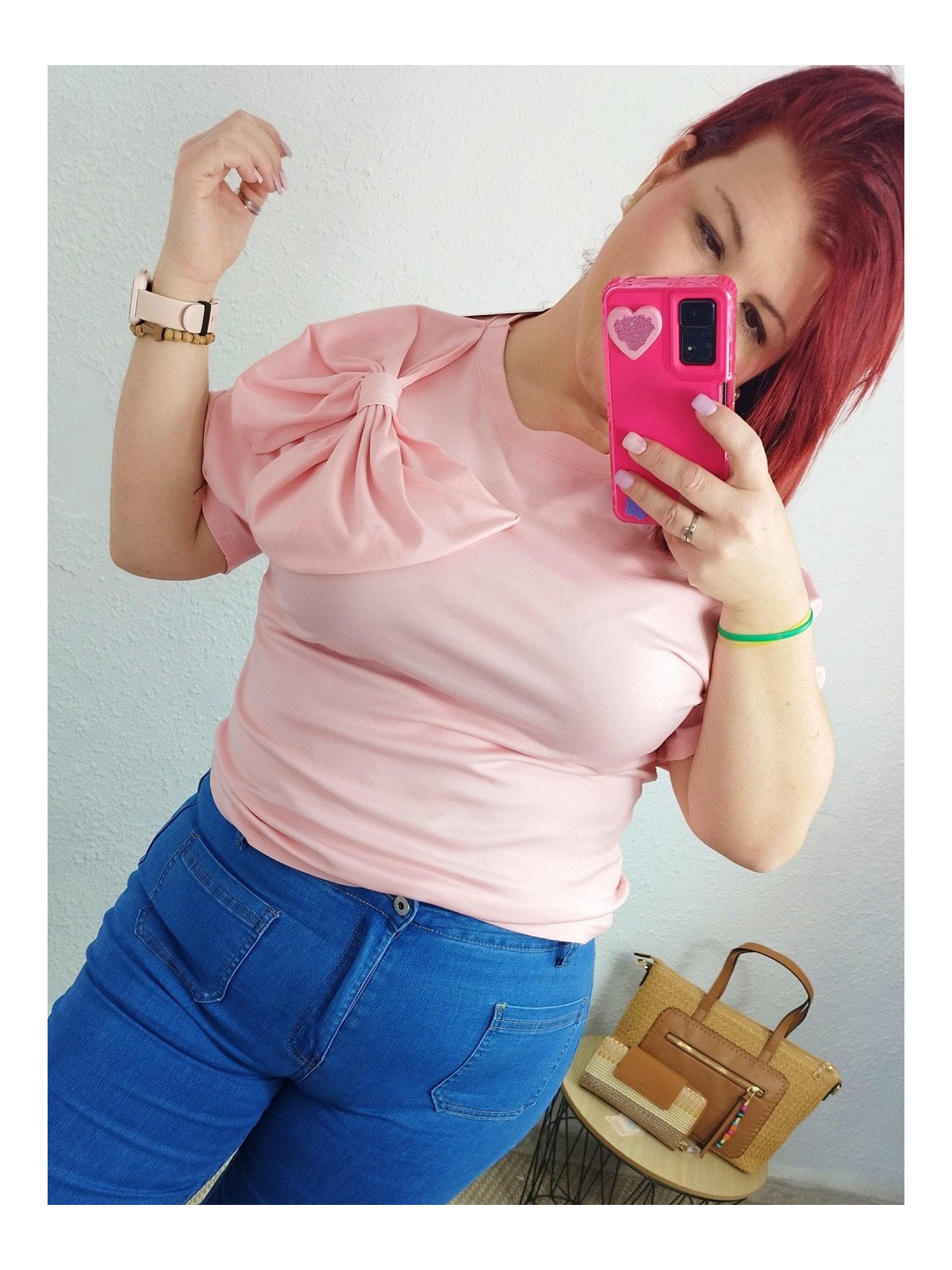 Camiseta rosa manga corta con lazo