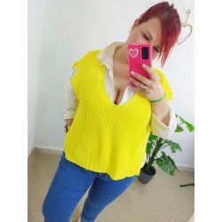 Chaleco de Lana Amarillo con Aberturas Laterales