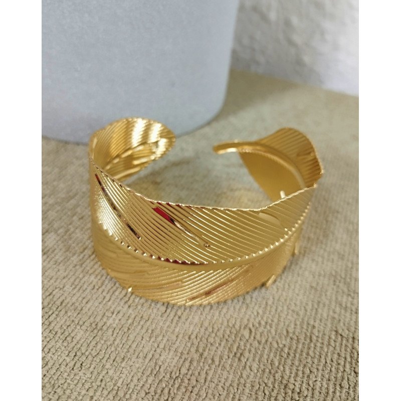 Brazalete dorado hoja