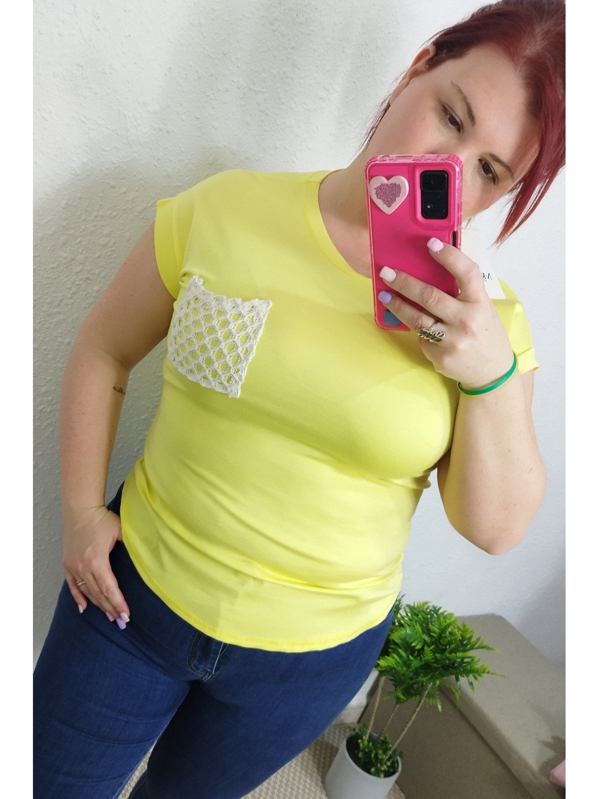 Camiseta Manga Corta Amarilla con Bolsillo