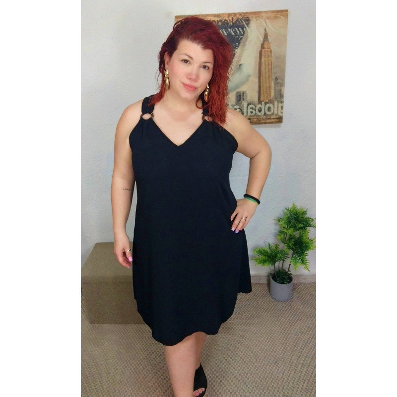 Vestido Negro Tirantes con Cuello de Pico