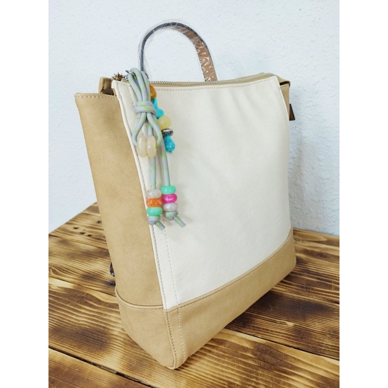 Mochila Cuadrada Beige y Camel