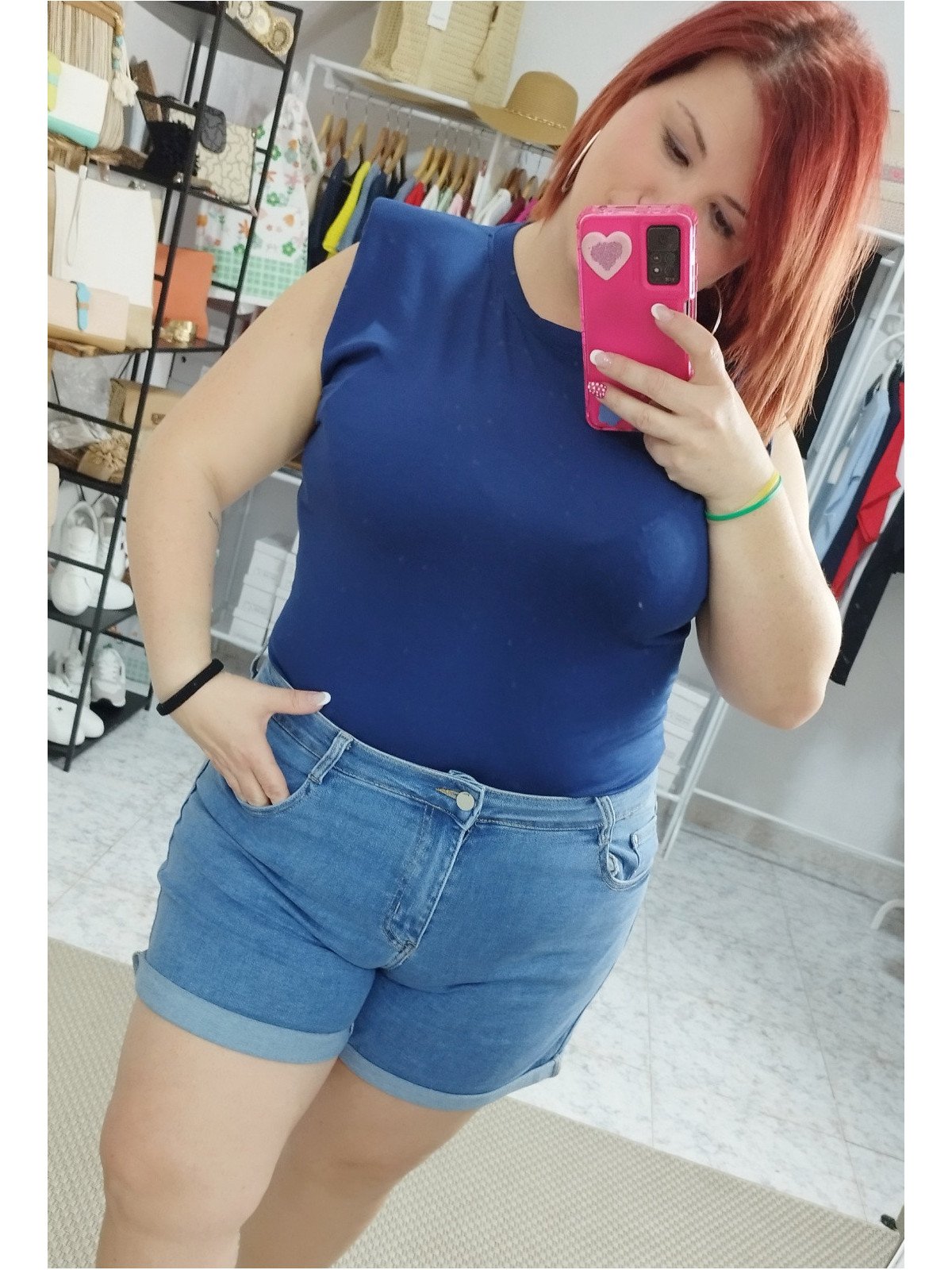 Camiseta Azul Marino con Hombreras