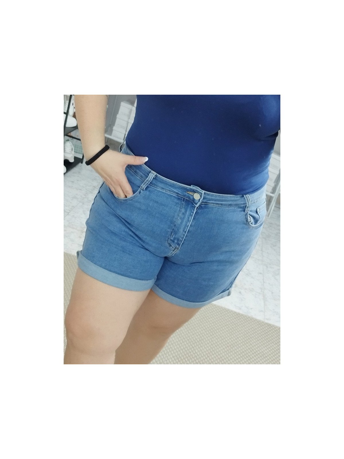 Pantalón vaquero corto
