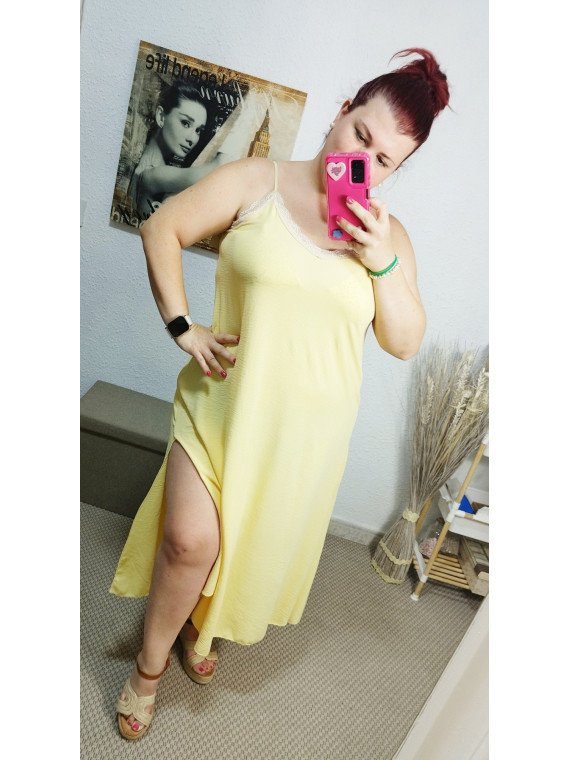 Vestido lencero amarillo con encaje